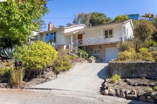 40 Harbord Ct, Oakland, CA, 94618 | Card Image