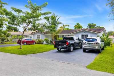 4380 Nw 79th Ter, Home with 0 bedrooms, 0 bathrooms and 8 parking in Coral Springs FL | Image 3