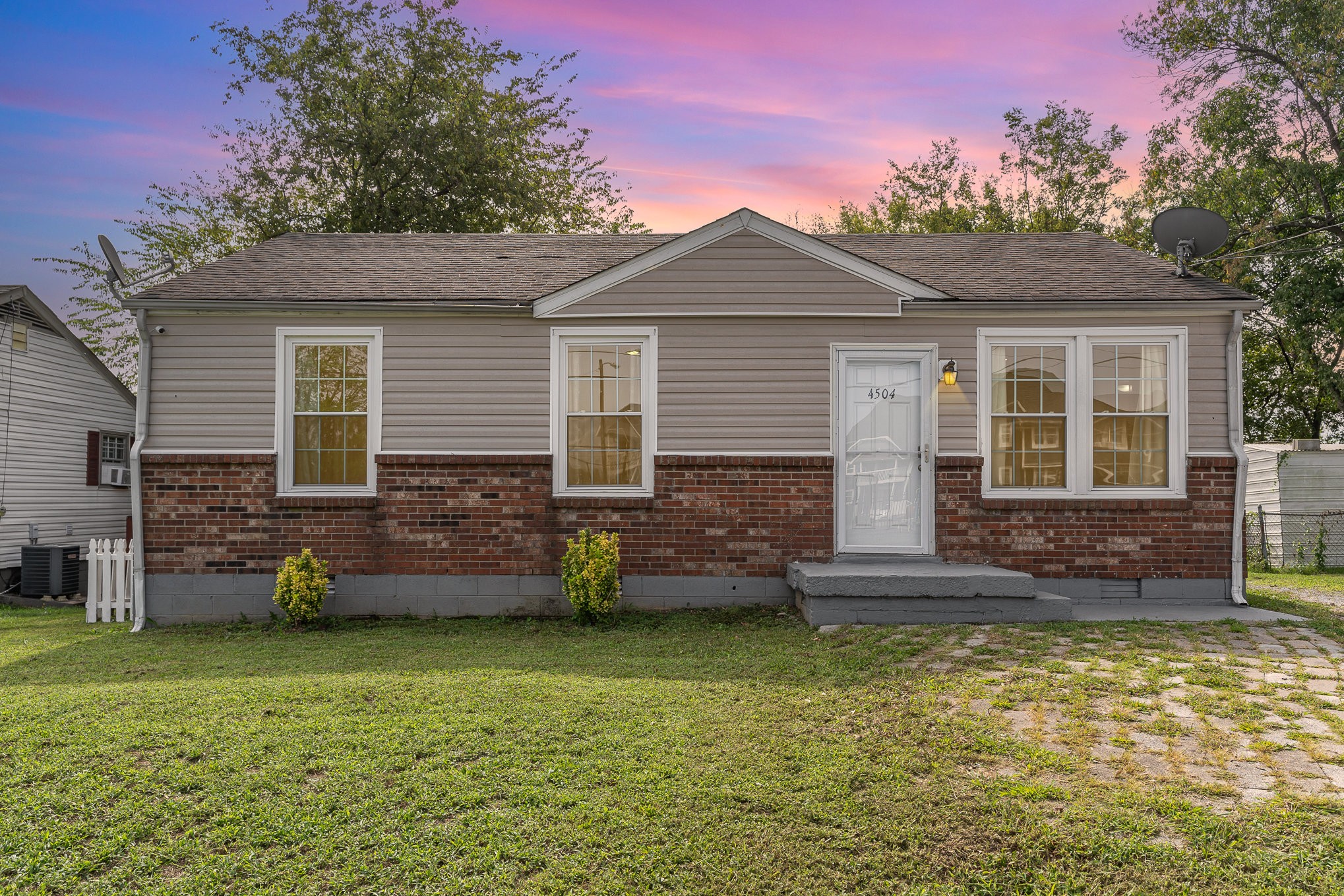 Packard Dr, Nashville, TN 37211