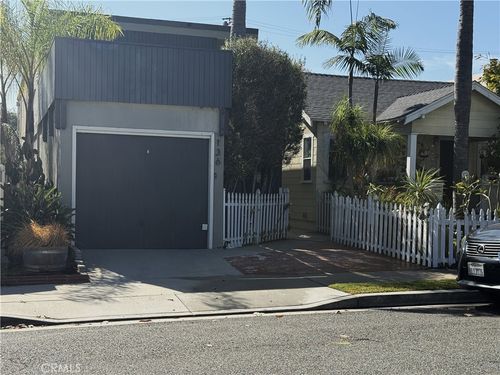 136 11th, Seal Beach, CA, 90740 | Card Image