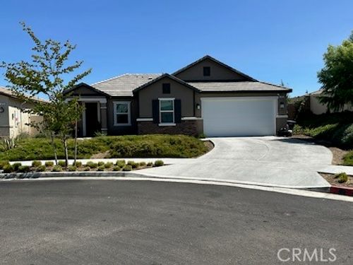 563 Sunshow Ct, Hemet, CA, 92543-8765 | Card Image