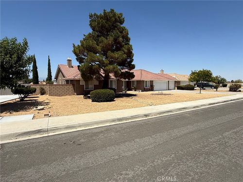 13240 Mugu Ct, Apple Valley, CA, 92308-3713 | Card Image