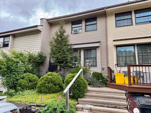 16 Hunts Ct, South Abington Township, PA, 18411-2831 | Card Image