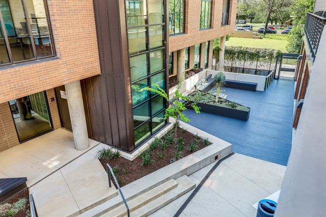 The views of the courtyard provide a serene backdrop, where lush greenery and thoughtful landscaping create a calm and private setting right outside your window | Image 31
