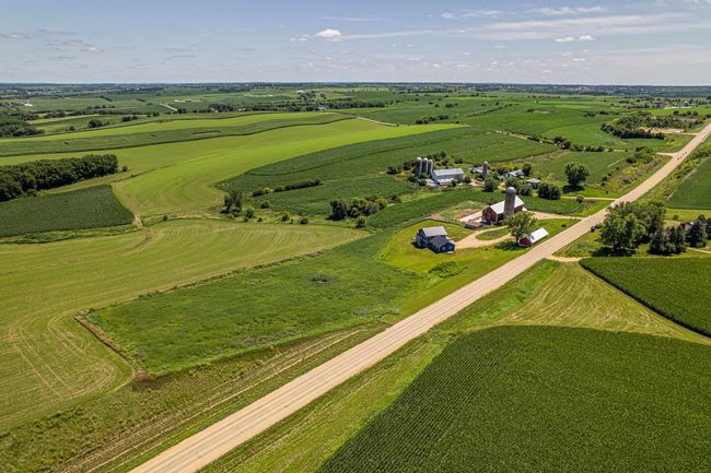 N5184 County Rd N, House other with 3 bedrooms, 3 bathrooms and null parking in MONROE WI | Image 61