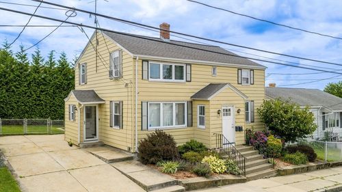541 Woodman St, Fall River, MA, 02724-1817 | Card Image