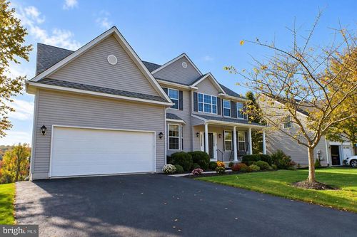 2690 Saint Victoria Dr, GILBERTSVILLE, PA, 19525-9350 | Card Image