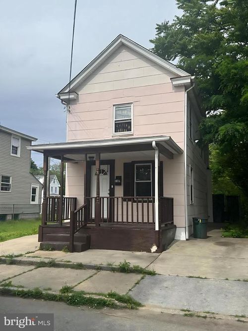 1105 Chestnut St, PAULSBORO, NJ, 08066-1242 | Card Image