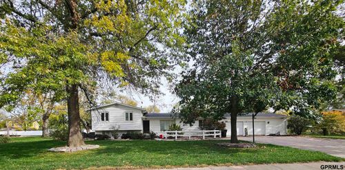 816 4th Ave, Fairmont, NE, 68354-9754 | Card Image