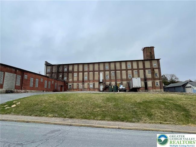 215 Quarry St, Condo with 0 bedrooms, 0 bathrooms and 56 parking in Whitehall PA | Image 5