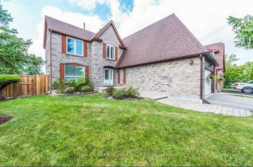 52 Moffatt Ave, Brampton, ON, L6Y2M8 | Card Image