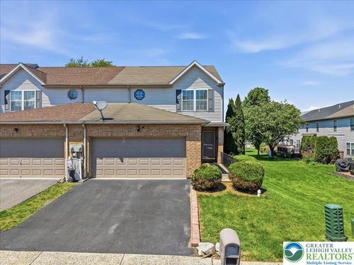 1260 Hawthorn Dr, Forks Twp, PA, 18040-5831 | Card Image