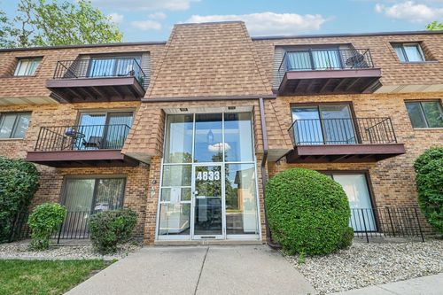 203-4833 W 109th Street, Oak Lawn, IL, 60453 | Card Image
