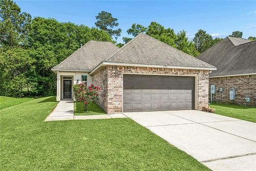 605 Whip St, Hammond, LA, 70403-6243 | Card Image