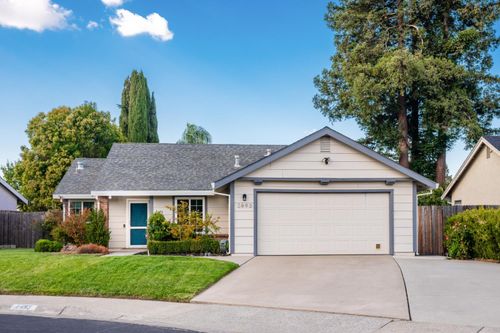 2893 Mergansers Court, West Sacramento, CA, 95691 | Card Image