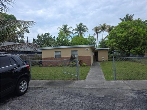 2930 Nw 8th St, Fort Lauderdale, FL, 33311-6606 | Card Image