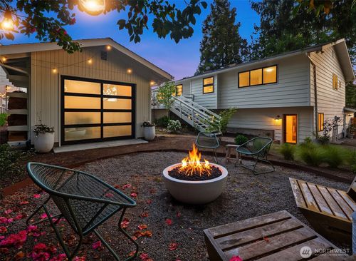 22531 98th Ave W, Edmonds, WA, 98020-5907 | Card Image