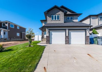 96 Somerside Way Se, House detached with 4 bedrooms, 4 bathrooms and 4 parking in Medicine Hat AB | Image 1