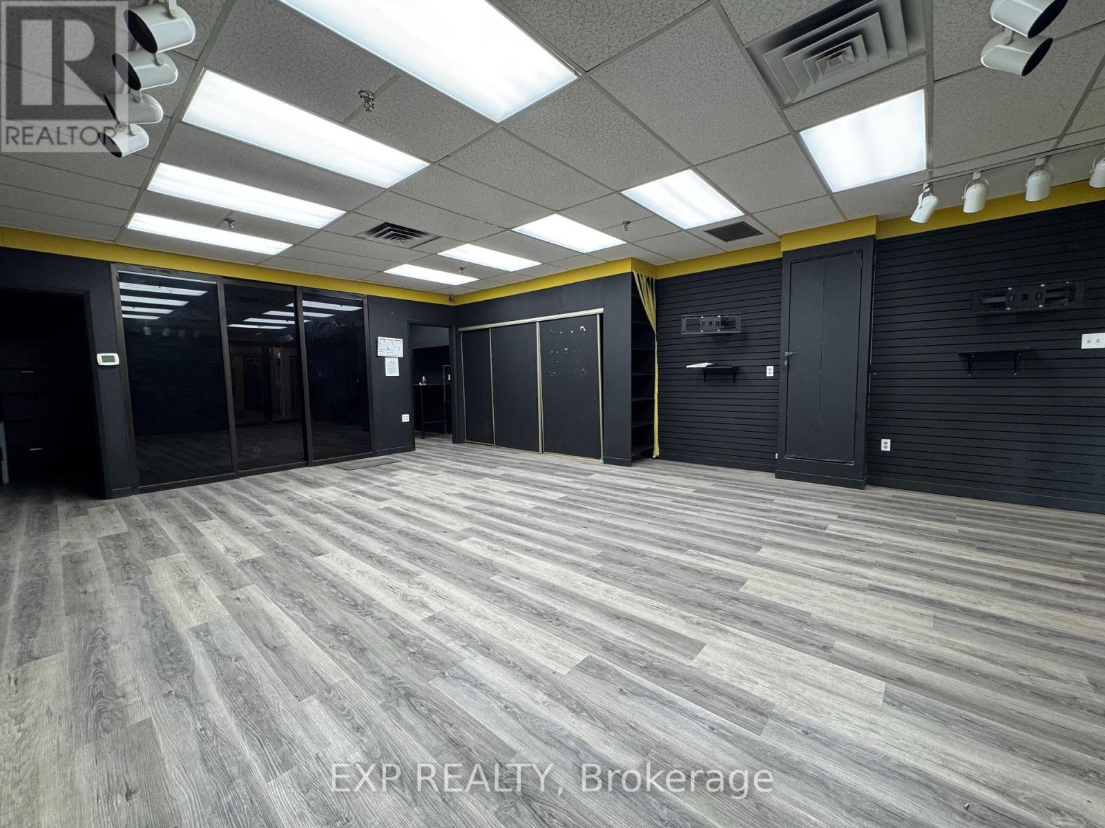Commercial Lease in London North (North N) 5