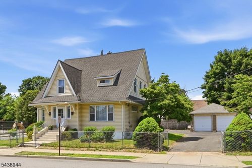 21 N 13th St, Haledon, NJ, 07508-1517 | Card Image
