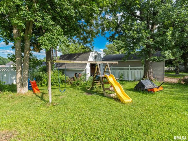 106 N 5 Th St, House other with 3 bedrooms, 2 bathrooms and null parking in Dunlap IL | Image 47