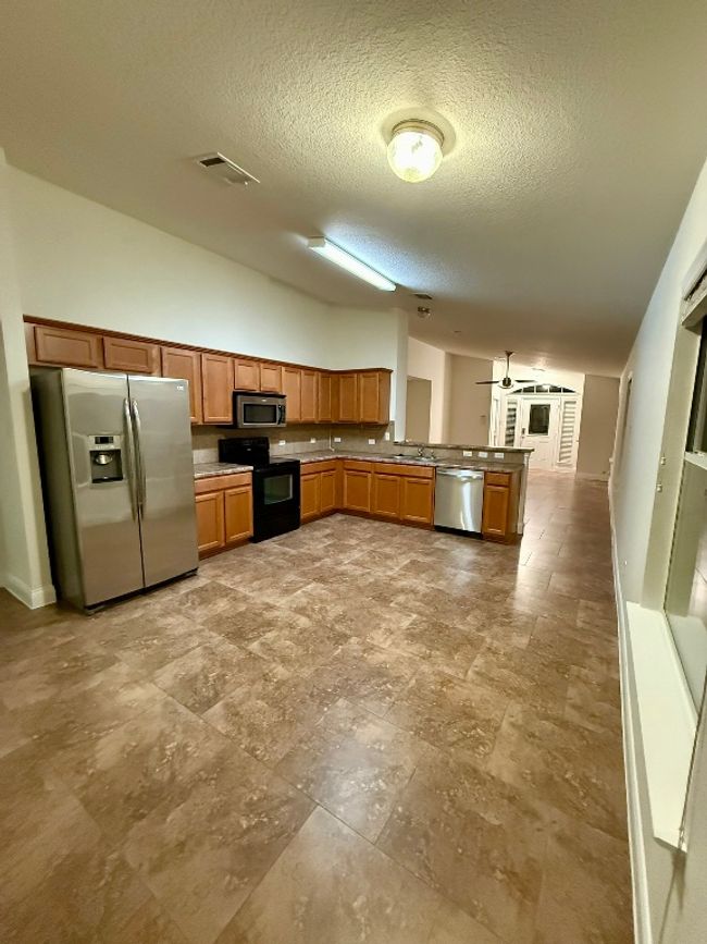 1018 Gentry Dr, House other with 3 bedrooms, 2 bathrooms and 4 parking in Leander TX | Image 5