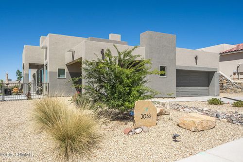 3033 Doug Rains St, Las Cruces, NM, 88011-8166 | Card Image