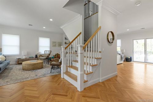 580 Stars Rd, East Marion, NY, 11939 | Card Image