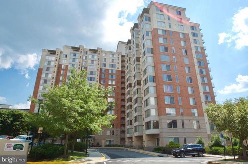 apt-917-2726 Gallows Rd, VIENNA, VA, 22180-7151 | Card Image