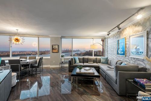 100 Old Palisade Rd, Fort Lee, NJ, 07024-7064 | Card Image
