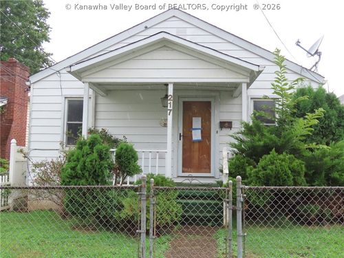 217 17th Street, Dunbar, WV, 25064 | Card Image
