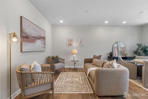 713 Parker Blvd, West Windsor, NJ, 08550-1355 | Card Image