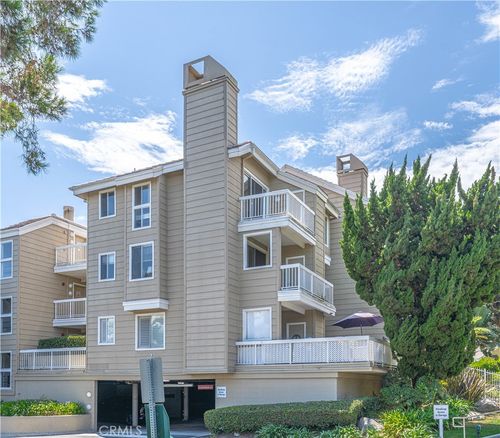 301-20251 Cape Coral Ln, Huntington Beach, CA, 92646 | Card Image