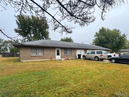 aandb-1503 W Springfield St, Saint James, MO, 65559-7806 | Card Image