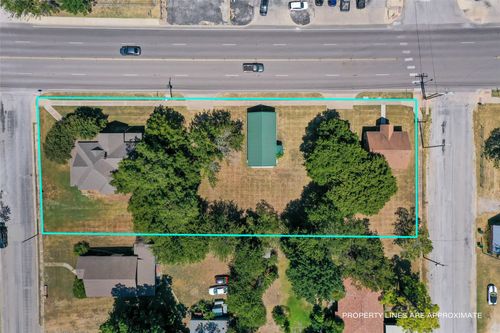 400 S Broad St, Saint Jo, TX, 76265 | Card Image