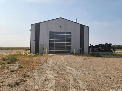 600 Forrest Ave, Lampman, SK, S0C1N0 | Card Image