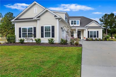 View of front of property featuring a front lawn | Image 2