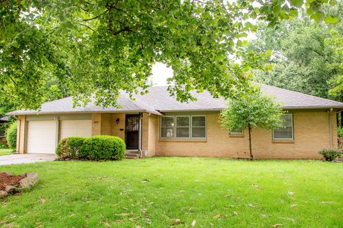 2046 N Payne Ave, Wichita, KS, 67203-2345 | Card Image