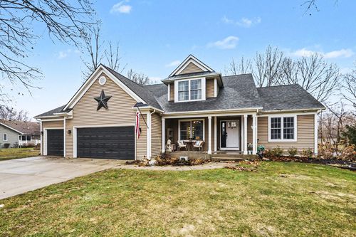 69739 Roy Dr, Edwardsburg, MI, 49112-8477 | Card Image