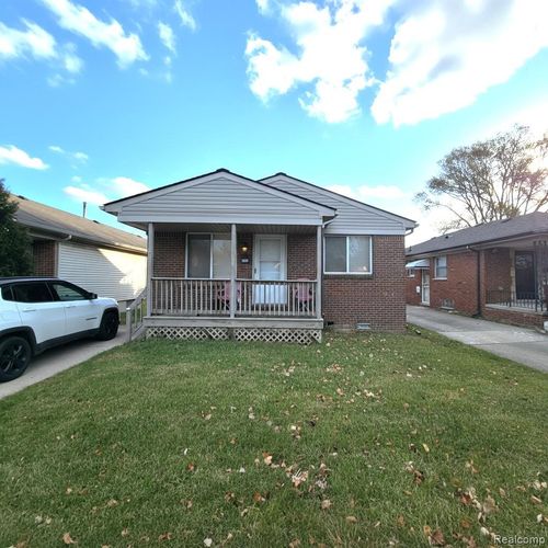 17551 E 10 Mile Rd, Roseville, MI, 48066-4406 | Card Image