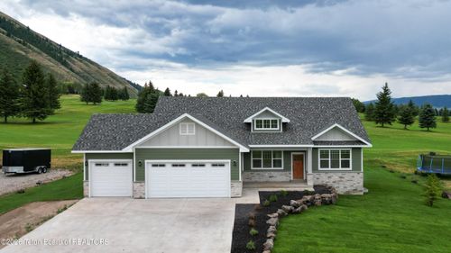127 E Papworth Ln, Afton, WY, 83110-8739 | Card Image