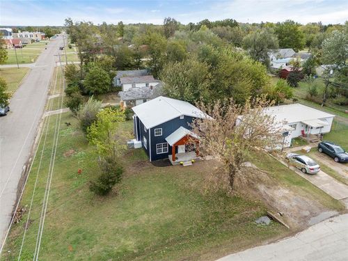 623 N 6th Ave, Stroud, OK, 74079-3228 | Card Image