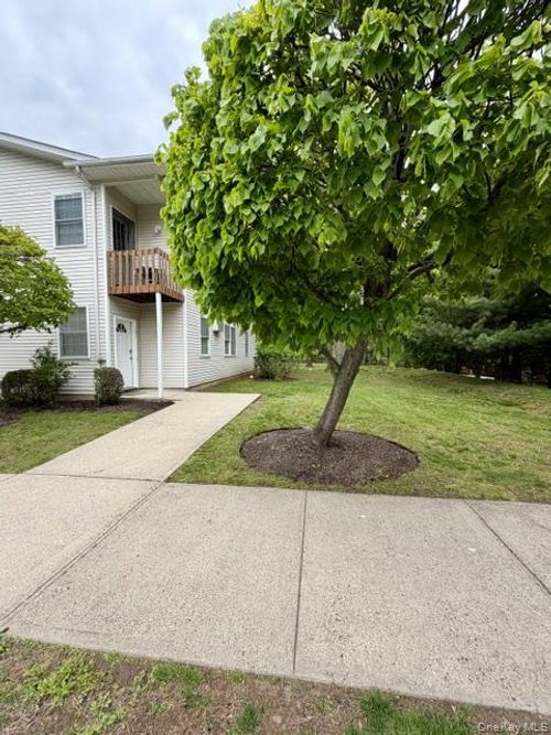 101 Pipetown Hill Rd, Nanuet, NY, 10954-5960 | Card Image