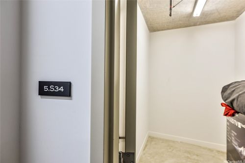 5-s34-1108 Auahi St, Honolulu, HI, 96814-4958 | Card Image