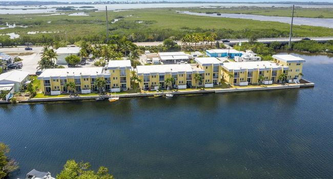 drone view of complex | Image 12