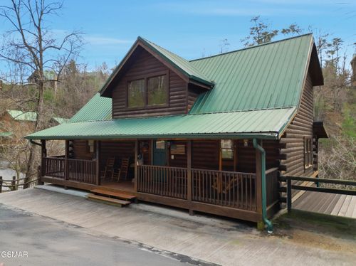 620 Chickasaw Gap Way, Pigeon Forge, TN, 37863 | Card Image