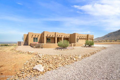 6100 E Darley Dr, Hereford, AZ, 85615-8447 | Card Image