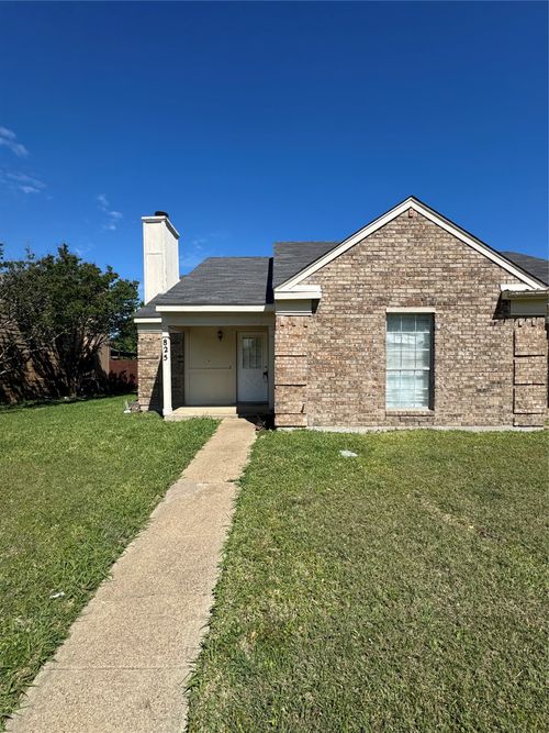 825 Denmark Dr, Mesquite, TX, 75149-3269 | Card Image