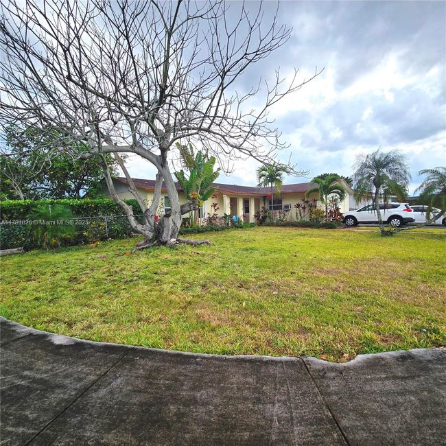 12900 Sw 81 St St, House other with 4 bedrooms, 2 bathrooms and null parking in Kendall FL | Image 19