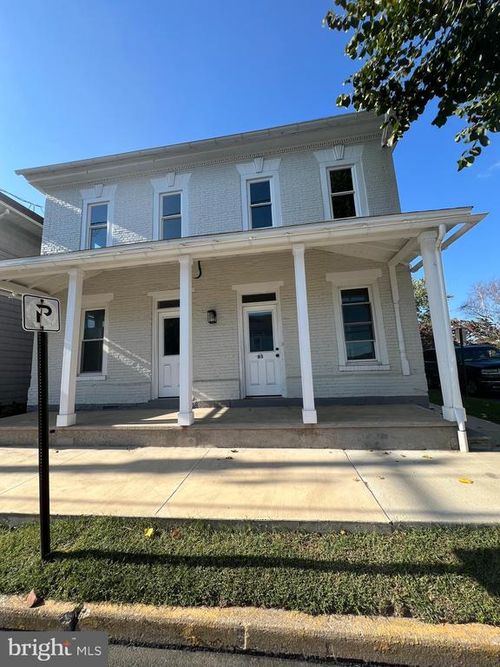 81 E Main St, NEWMANSTOWN, PA, 17073-9079 | Card Image